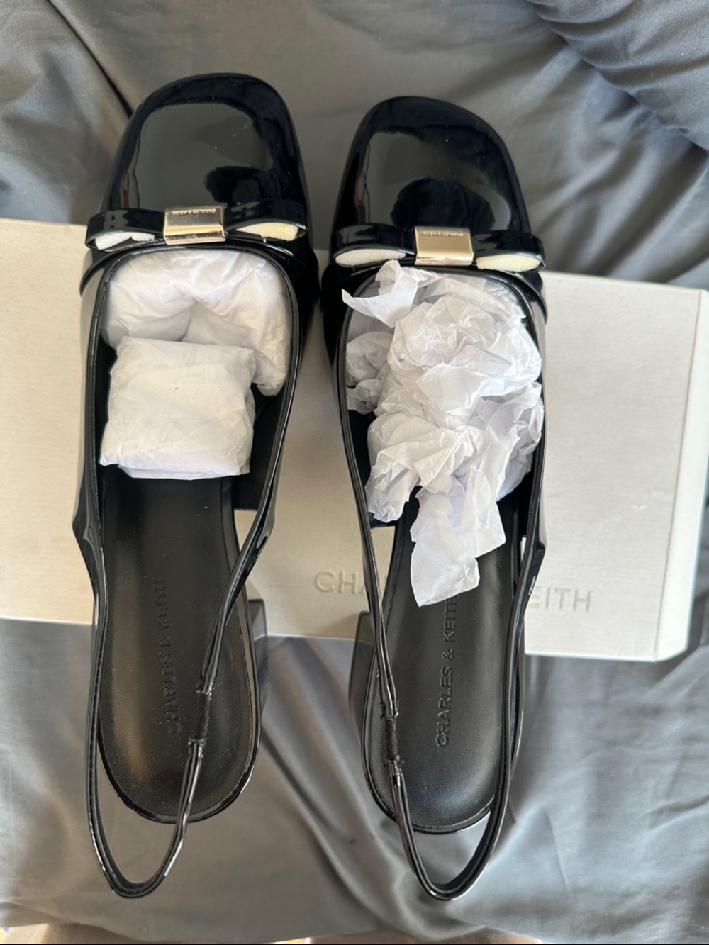 Charles & Keith Black Patent Slingback Flats with Bow Accent - size 10